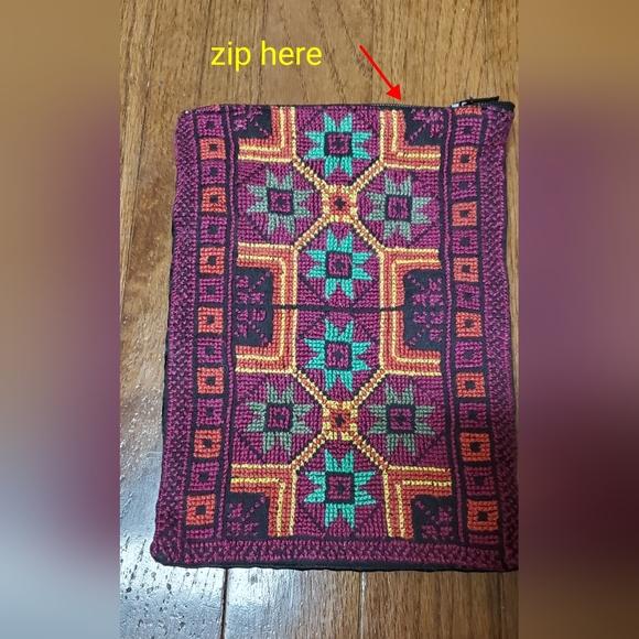 All 5 items - Picture 2 of 16